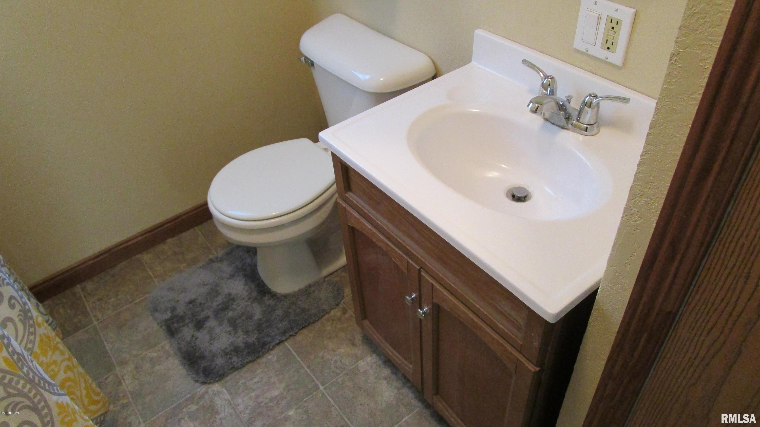 732 West 5th Street Flora, IL 62839 - Photo 32 of 50 Gallery Image 32