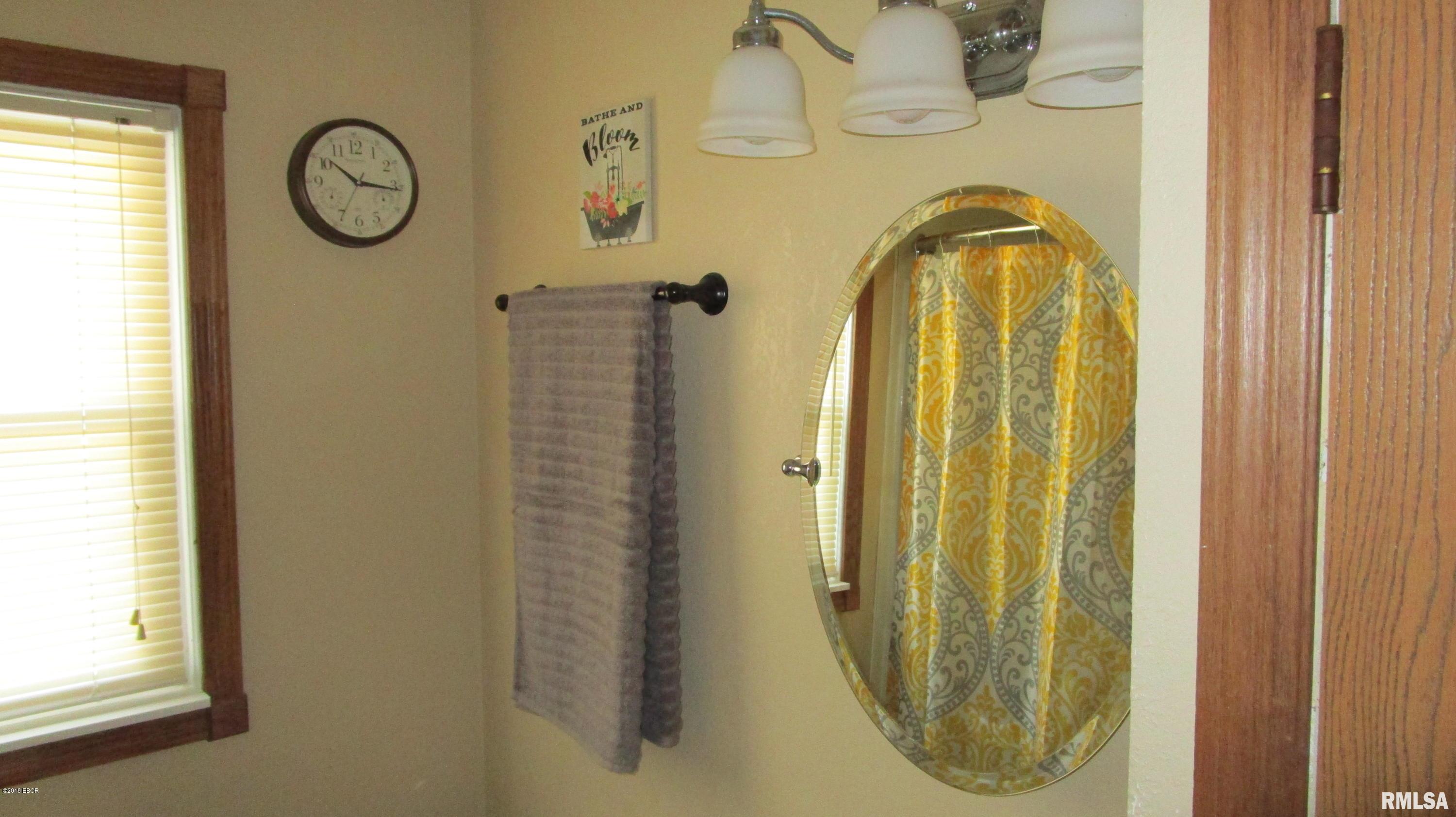 732 West 5th Street Flora, IL 62839 - Photo 33 of 50 Gallery Image 33