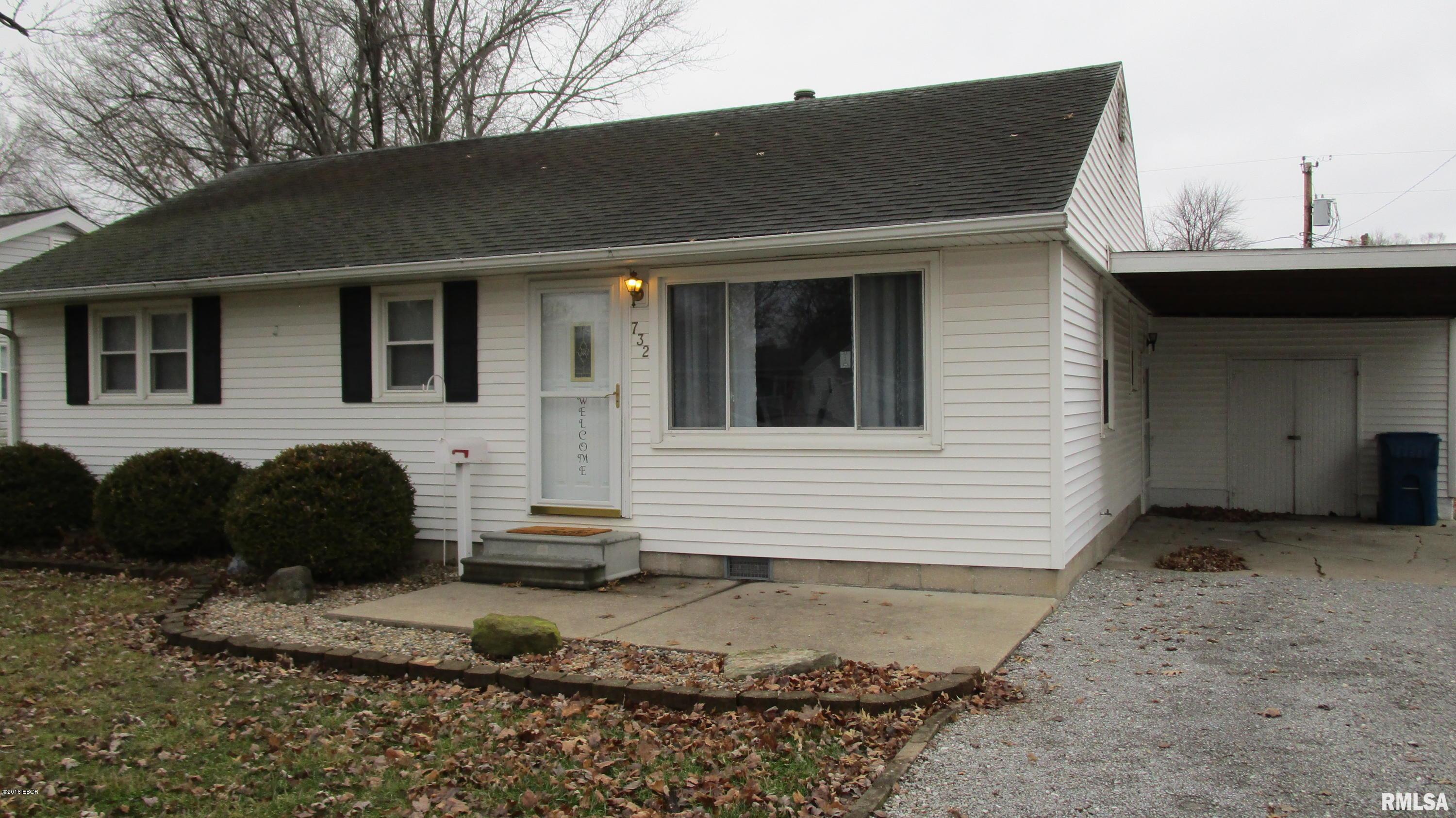 732 West 5th Street Flora, IL 62839 - Photo 7 of 50 Gallery Image 7