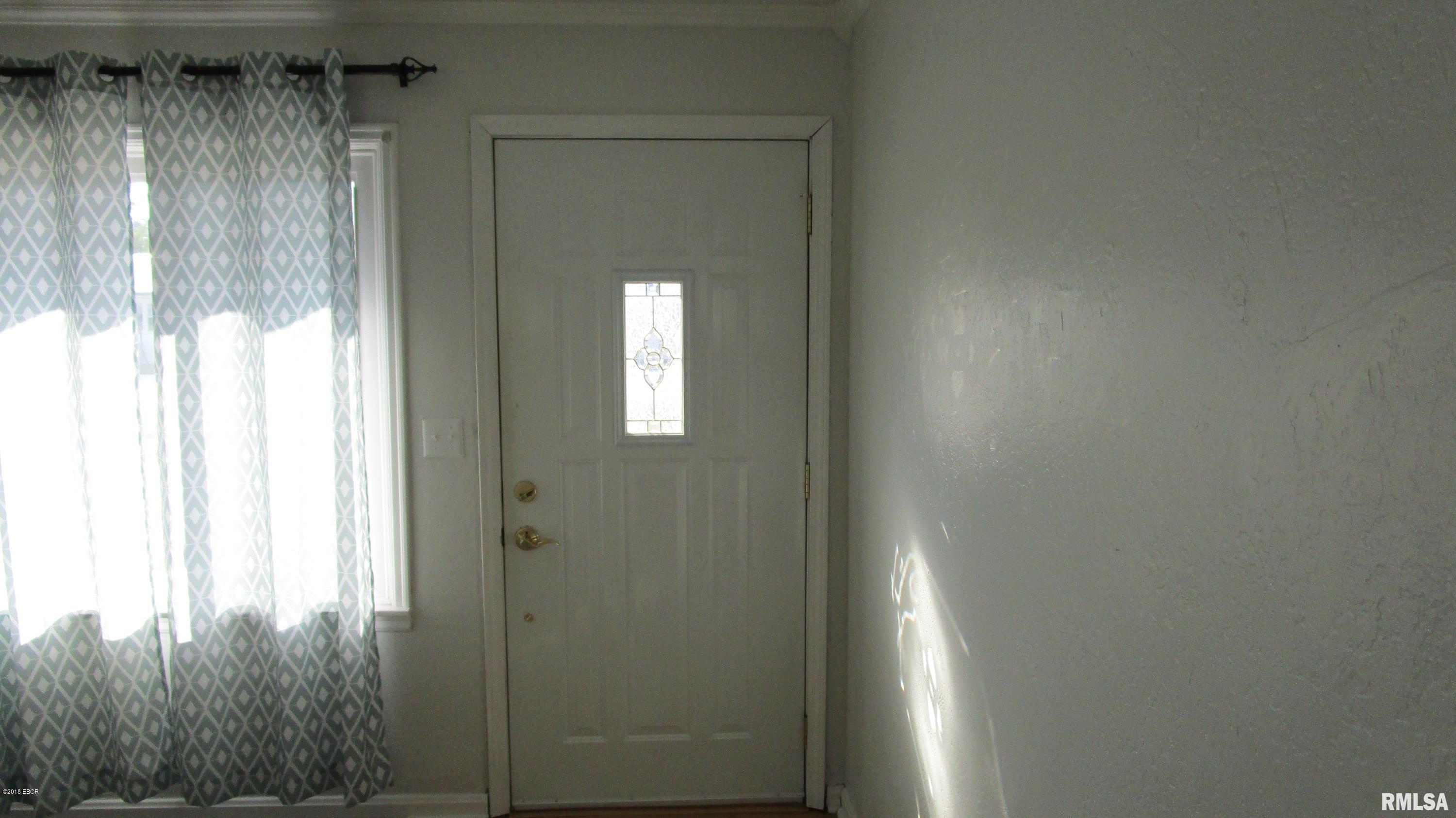 732 West 5th Street Flora, IL 62839 - Photo 10 of 50 Gallery Image 10