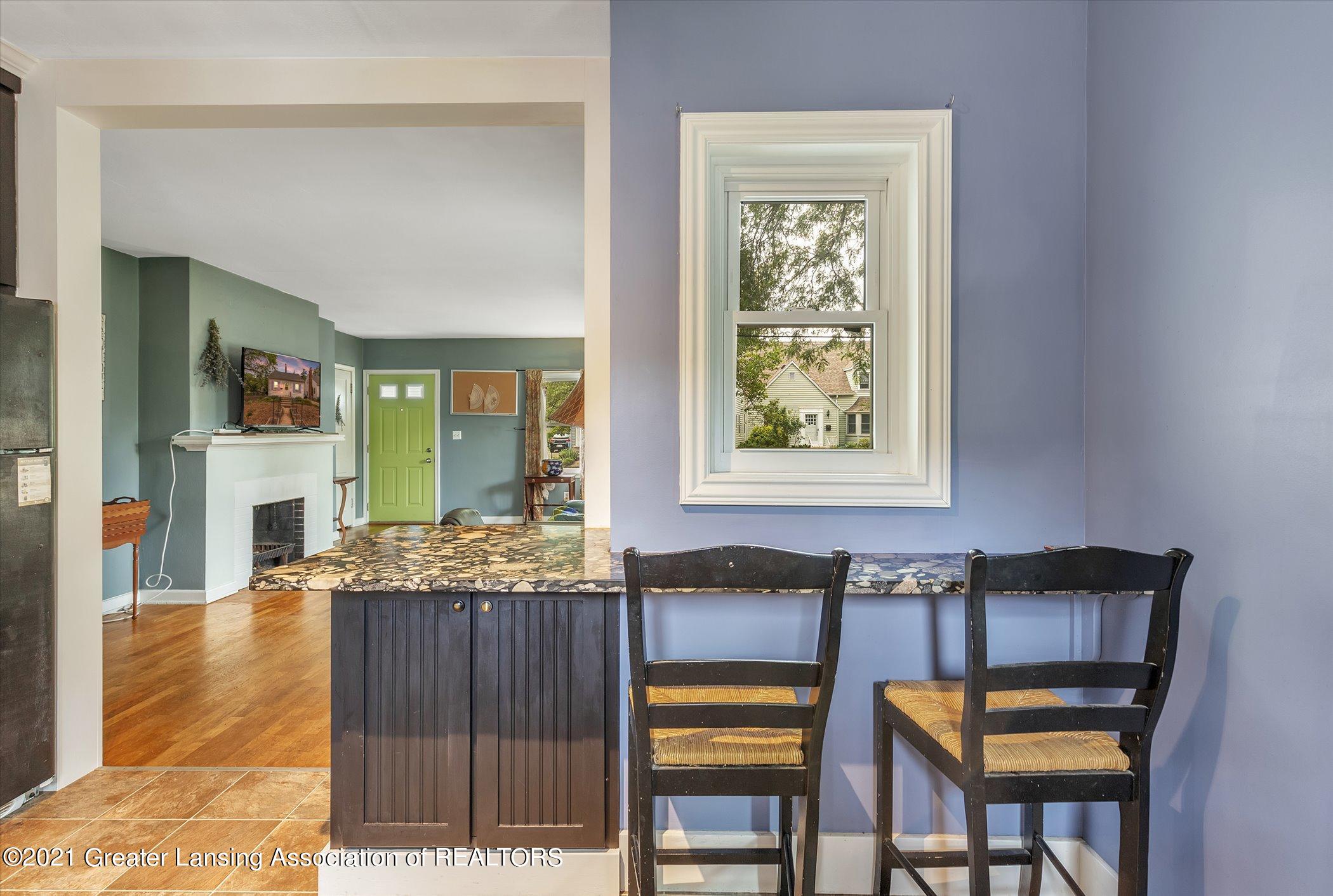 607 Riley Street Lansing, MI 48910 - Photo 13 of 33 Kitchen