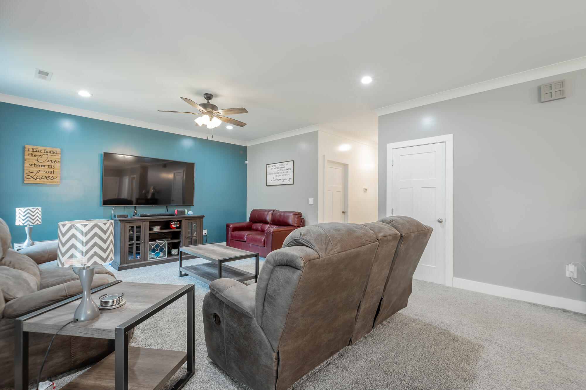 672 Wheeler Road LaFayette, GA 30728 - Photo 12 of 103 Living Room