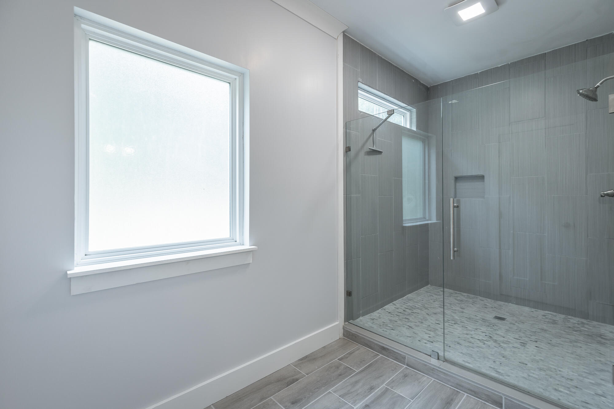 672 Wheeler Road LaFayette, GA 30728 - Photo 32 of 103 Step In Shower