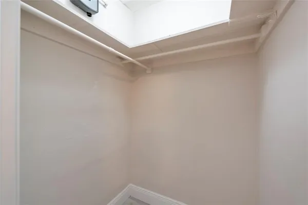 $1,900 | 628 Northeast 8th Avenue, Unit 2, Fort Lauderdale, FL 33304