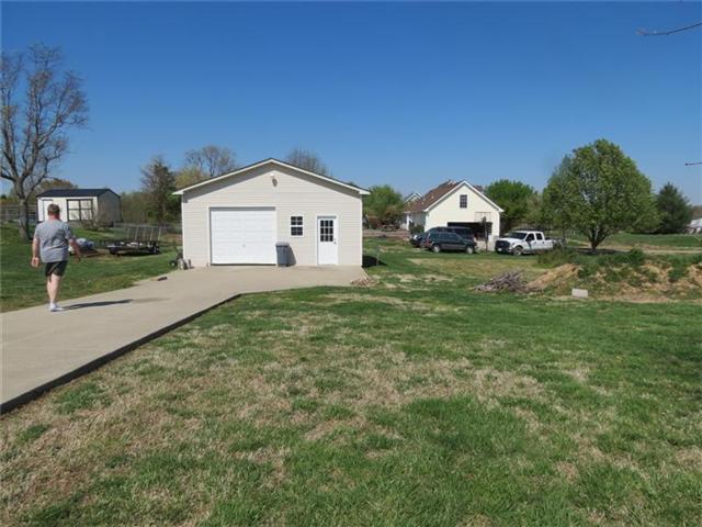 3400 Bethlehem Road Springfield, TN 37172 - Photo 14 of 20 Detached garage. Concrete drive, and floor. Electric, 220. Great workshop, tons of storge