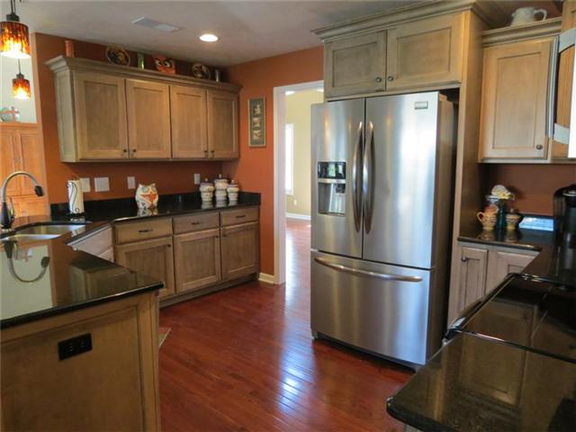 3400 Bethlehem Road Springfield, TN 37172 - Photo 6 of 20 Chef's delight. Hardwood floors. Recessed lights. Granite Counters. Custom cabinets with slide out drawers