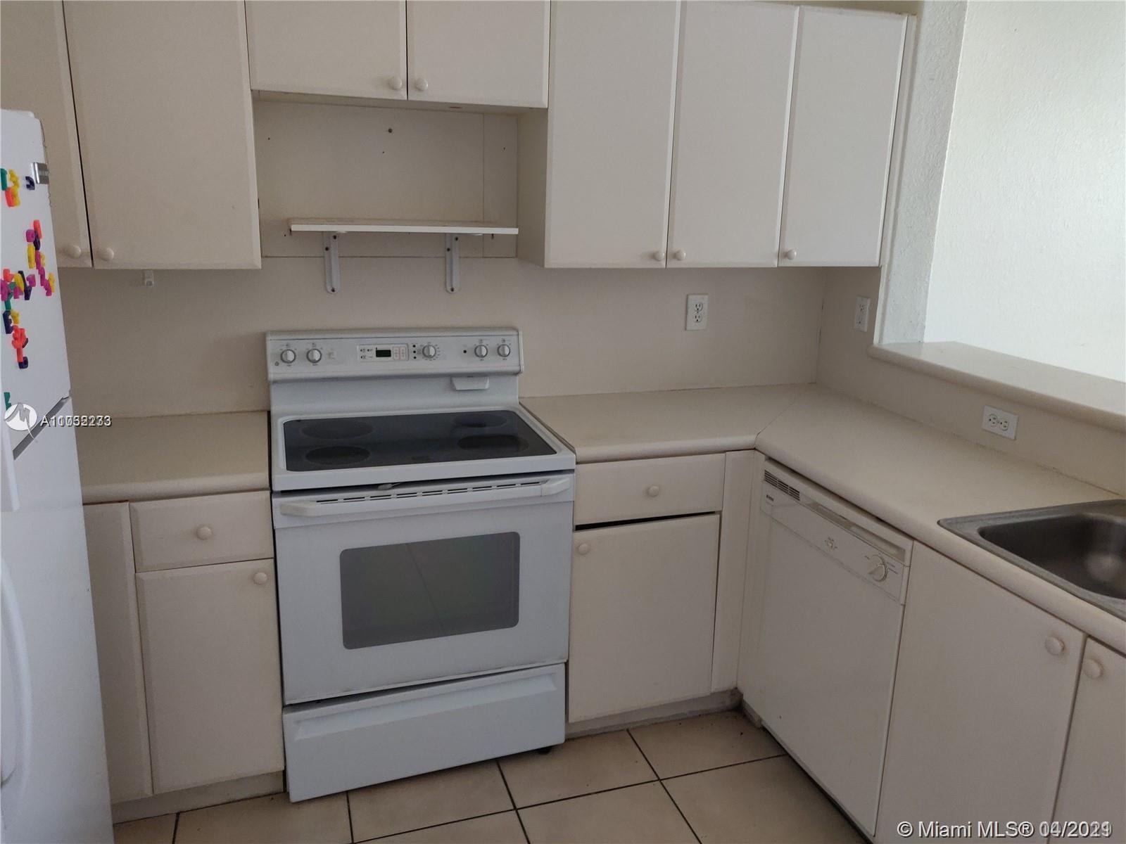 1661 Southeast 28th Street, Unit 203 Homestead, FL 33035 - Photo 4 of 9