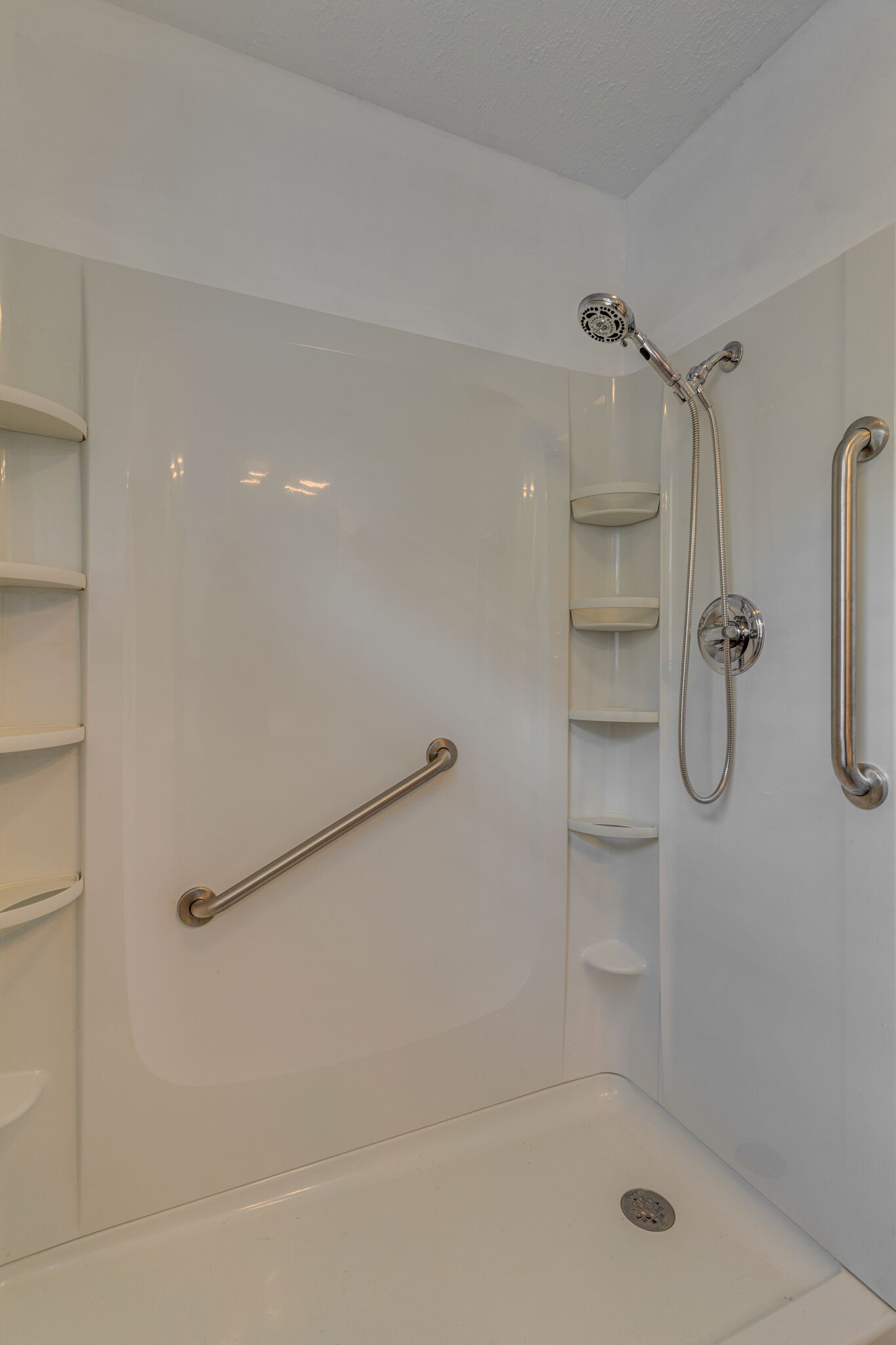 511 Hogan Road Nashville, TN 37220 - Photo 12 of 37 Gallery Image 12