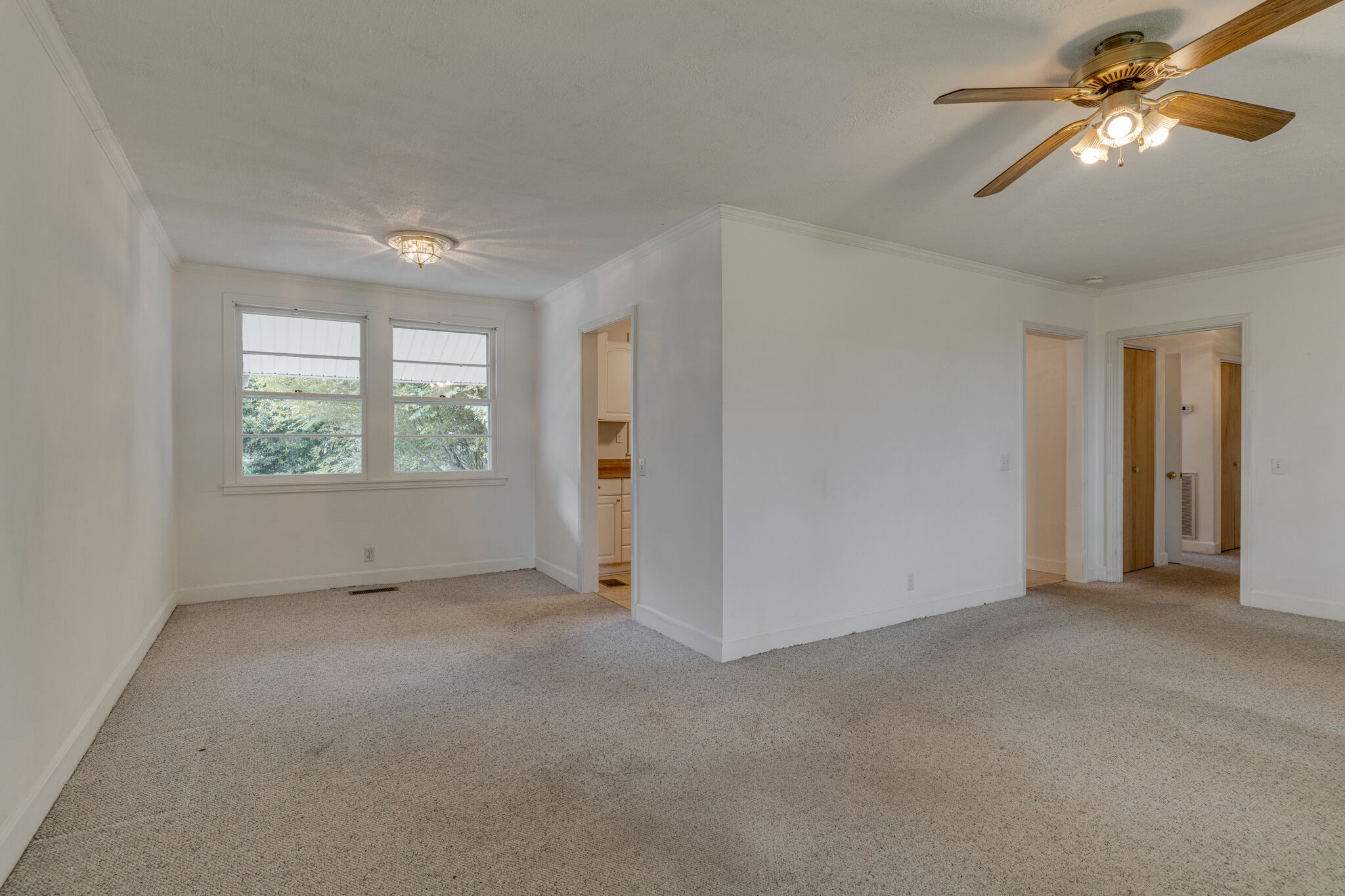 511 Hogan Road Nashville, TN 37220 - Photo 6 of 37 Gallery Image 6