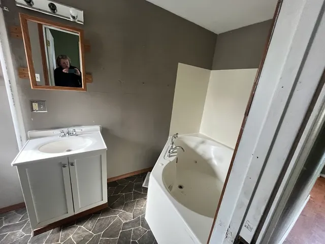 $179,900 | 1002 North Roosevelt Avenue, Bloomington, IL 61701