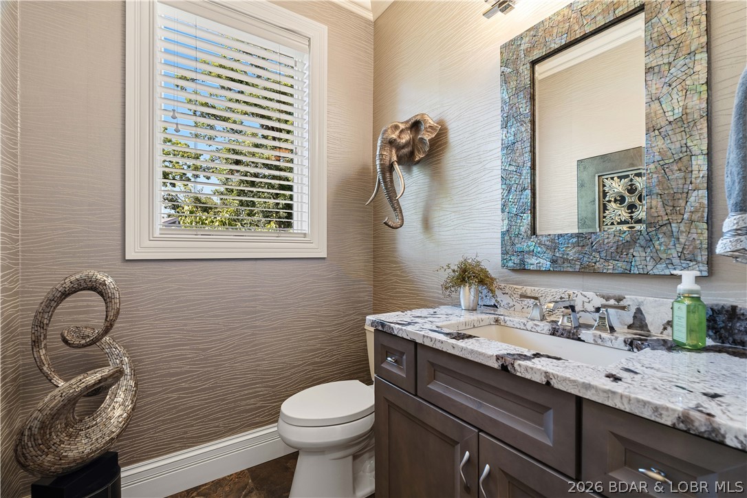 1015 Anemone Road Lake Ozark, MO 65049 - Photo 26 of 100 Main half bathroom