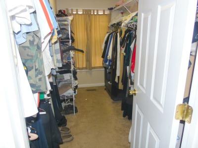 3619 John Sims Road Chattanooga, TN 37412 - Photo 16 of 29 Main bedroom closet
