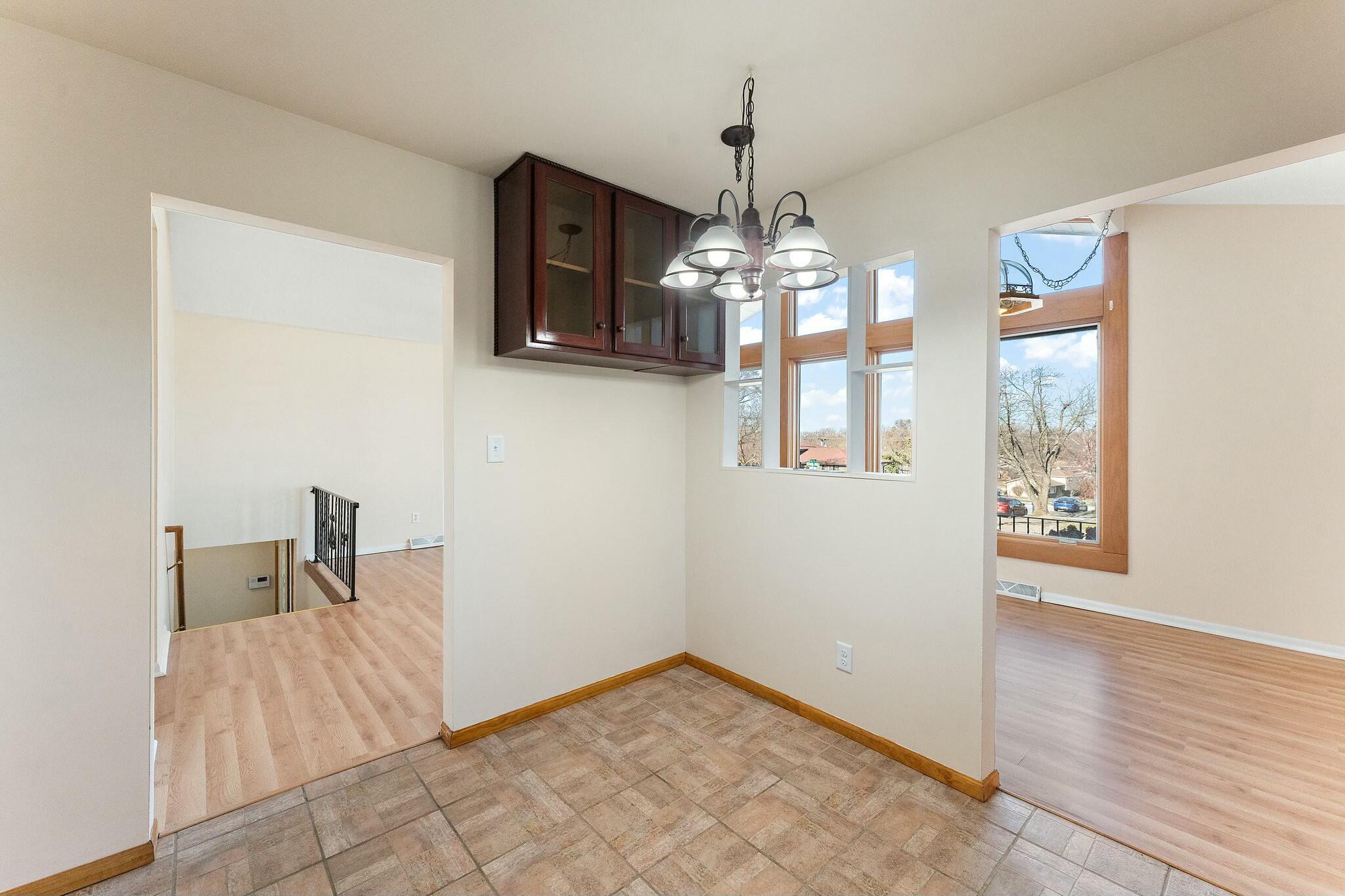 504 Cherry Hill Road Dyer, IN 46311 - Photo 12 of 30 2048x1365