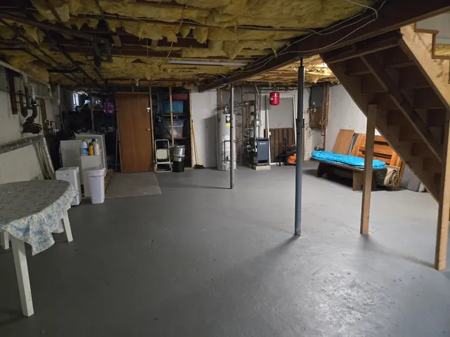 a view of parking area