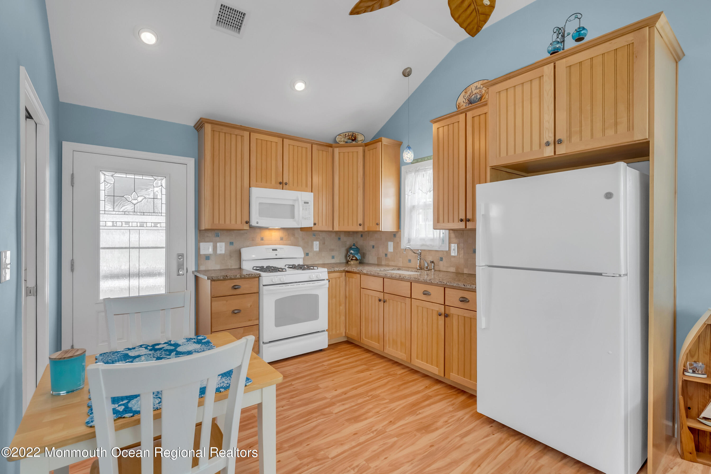 118 West Chadwick Way Lavallette, NJ 08735 - Photo 8 of 30 008_mjb01231