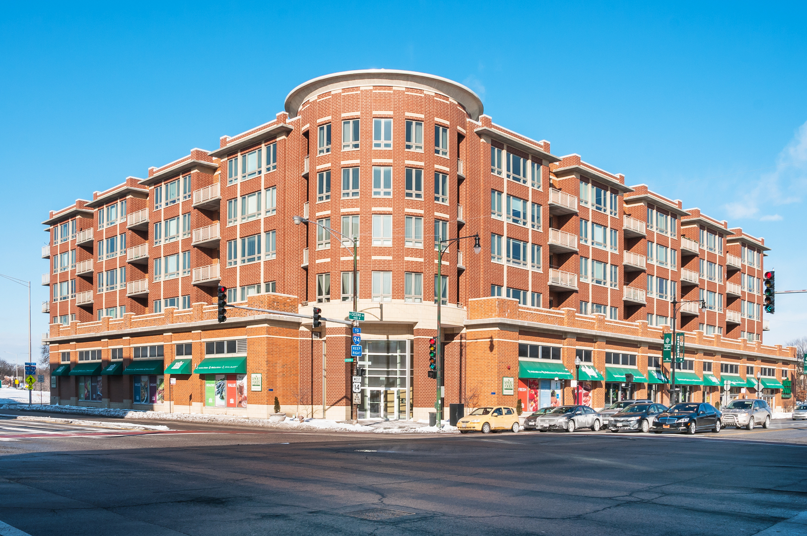 6000 North Cicero Avenue, Unit 511 Chicago, IL 60646 - Photo 1 of 19 a front view of a building