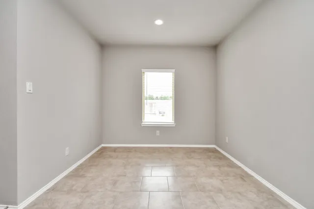 $2,500 | 13967 Leigh Lake Lane, Conroe, TX 77384