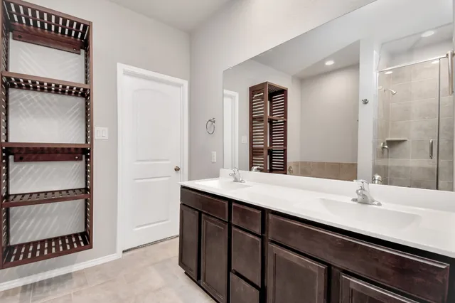 $2,500 | 13967 Leigh Lake Lane, Conroe, TX 77384