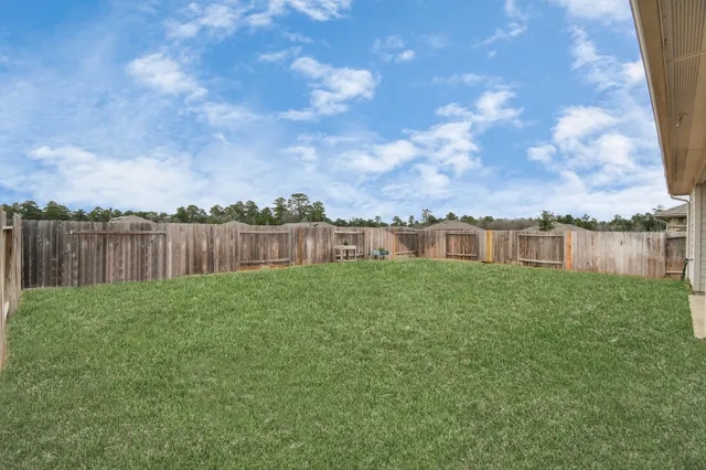 $2,500 | 13967 Leigh Lake Lane, Conroe, TX 77384