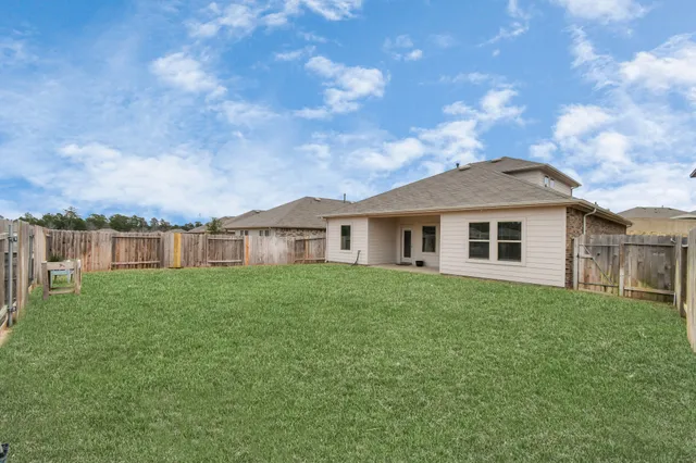 $2,500 | 13967 Leigh Lake Lane, Conroe, TX 77384