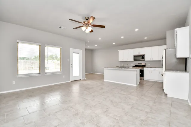 $2,500 | 13967 Leigh Lake Lane, Conroe, TX 77384