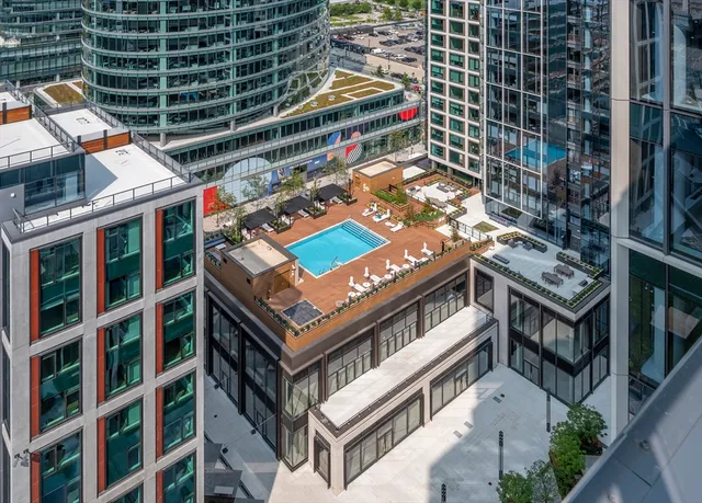 a view of entryway and hall