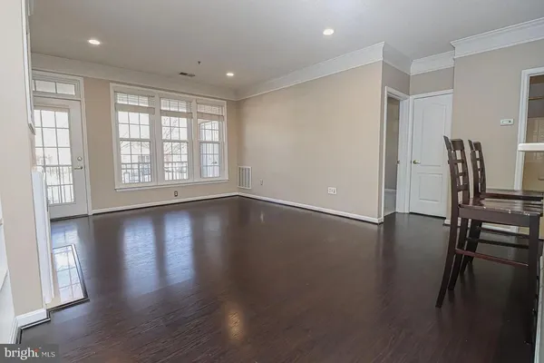$2,400 | 12185 Abington Hall Place, Unit 201, Reston, VA 20190