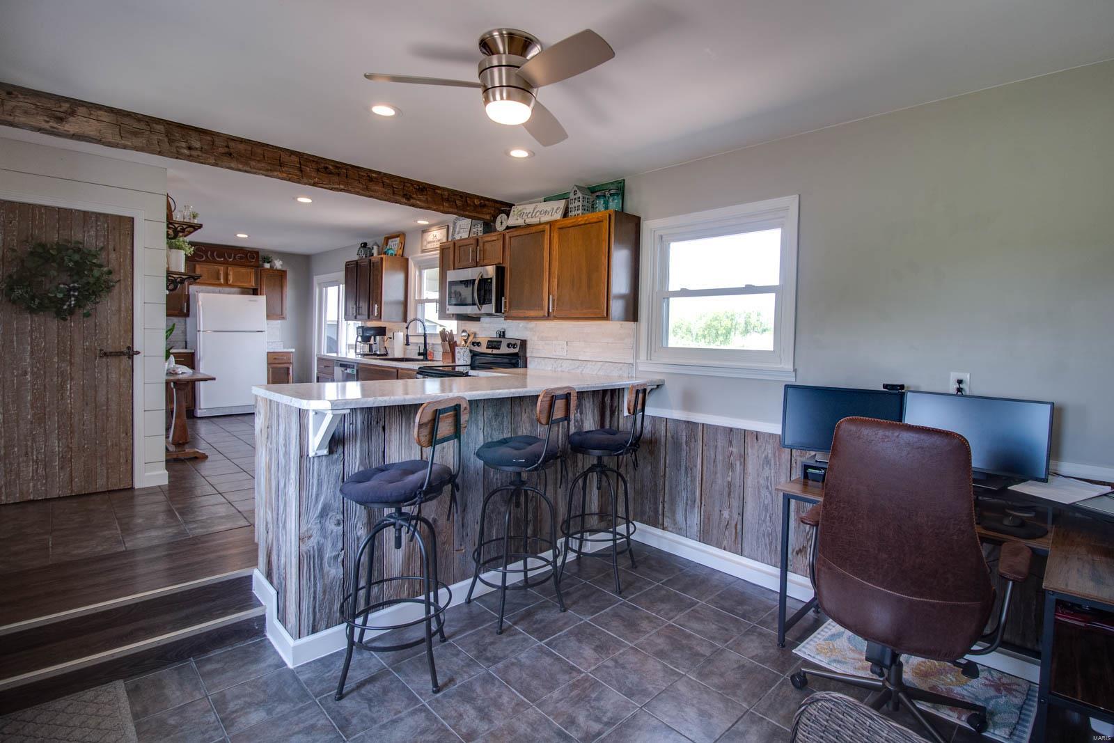 5607 Seiler Road Dorsey, IL 62021 - Photo 25 of 35