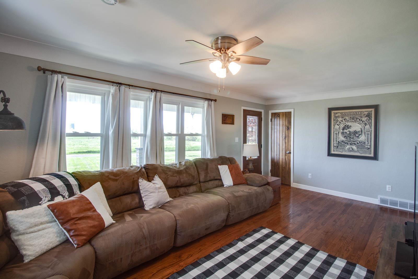 5607 Seiler Road Dorsey, IL 62021 - Photo 29 of 35