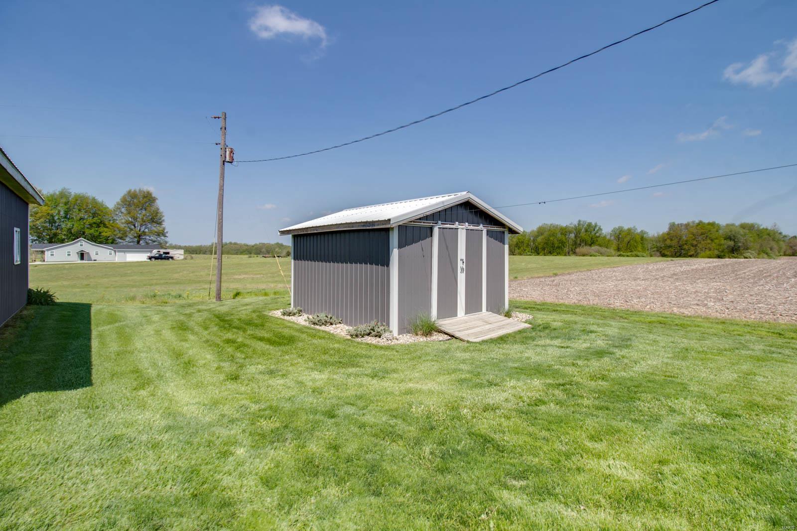 5607 Seiler Road Dorsey, IL 62021 - Photo 7 of 35