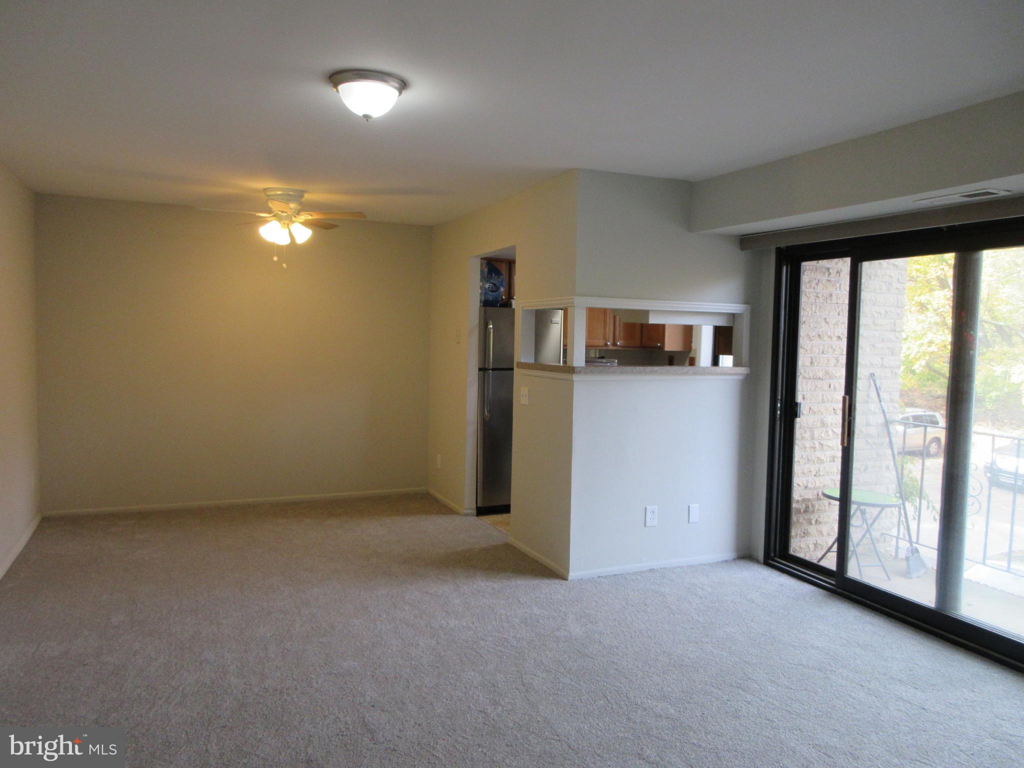 8030 Ditman Street, Unit 124V Philadelphia, PA 19136 - Photo 5 of 18 Living Rm /Dining Rm