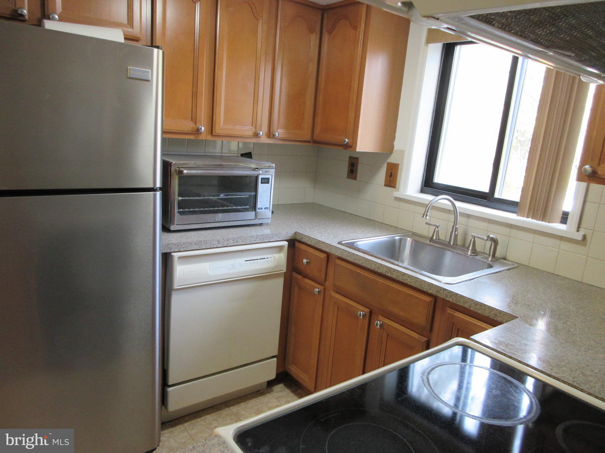 8030 Ditman Street, Unit 124V Philadelphia, PA 19136 - Photo 7 of 18 Kitchen