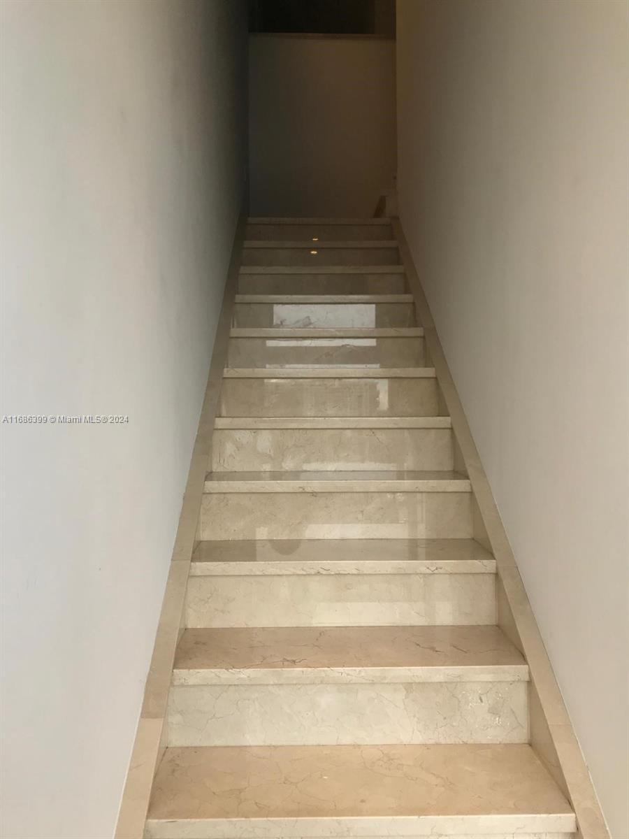 1865 Brickell Avenue, Unit APH6 Miami, FL 33129 - Photo 15 of 24 a view of entryway