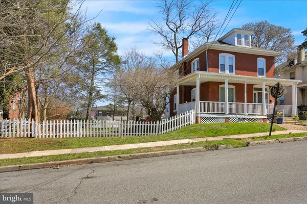 $2,500 | 115 Crestmont Street, Reading, PA 19611