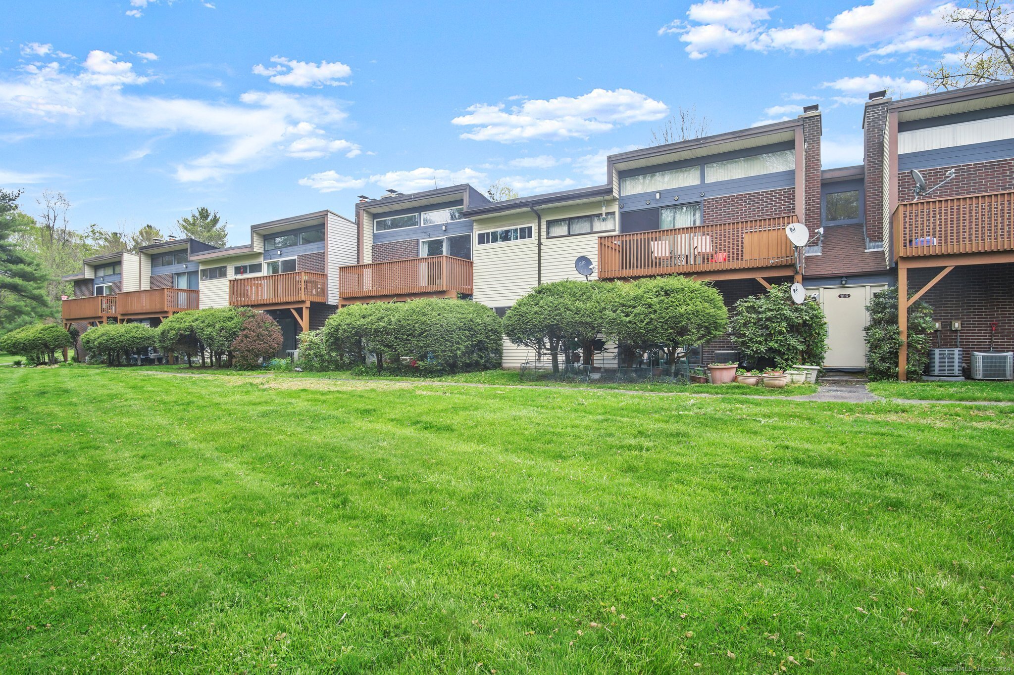 229 Bacon Pond Road, Unit 443 Woodbury, CT 06798 - Photo 1 of 1