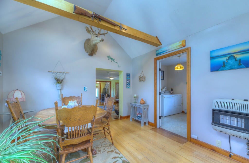 3620 Ridge Road Chincoteague, VA 23336 - Photo 11 of 36 Gallery Image 11