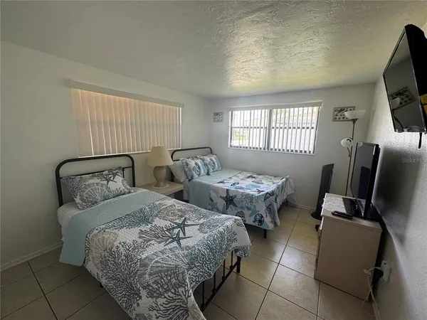 $2,100 | 1717 Colleen Street, Sarasota, FL 34231