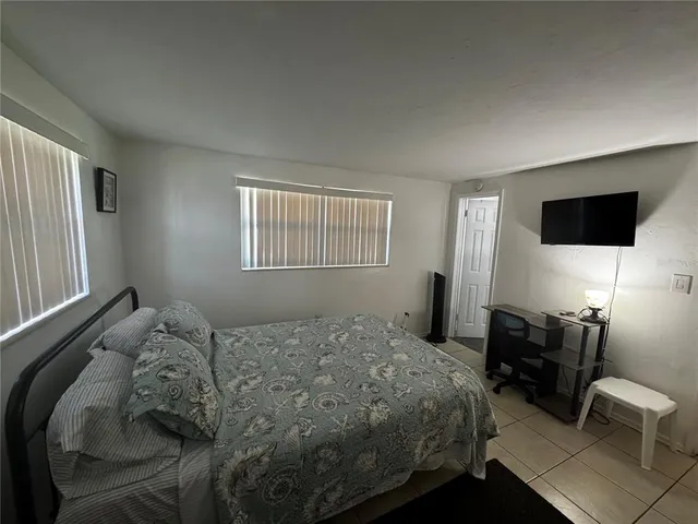 $2,275 | 1717 Colleen Street, Sarasota, FL 34231