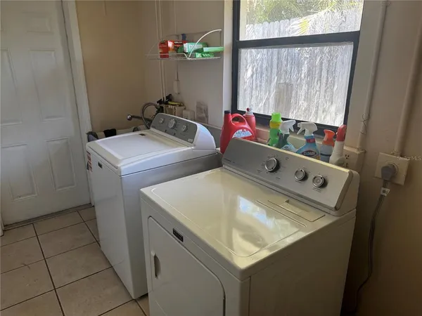$2,100 | 1717 Colleen Street, Sarasota, FL 34231
