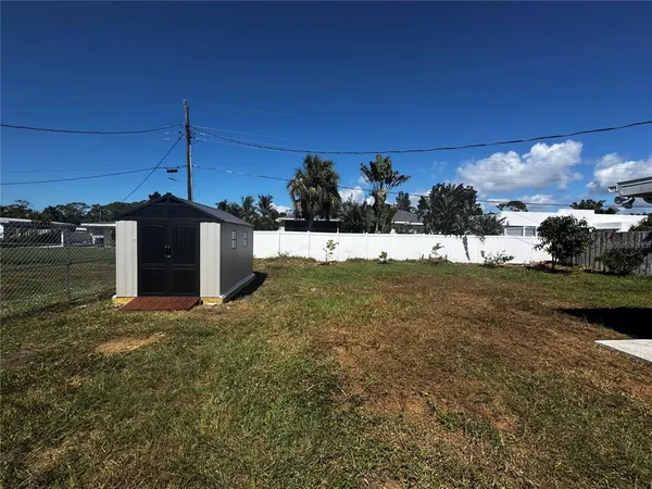 $2,100 | 1717 Colleen Street, Sarasota, FL 34231