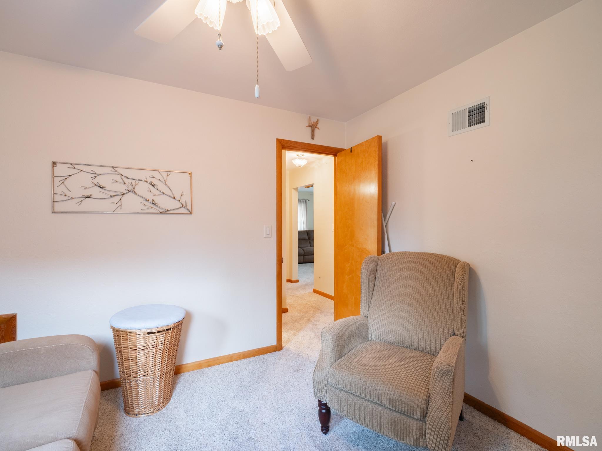 1506 Anna Road Pekin, IL 61554 - Photo 14 of 32