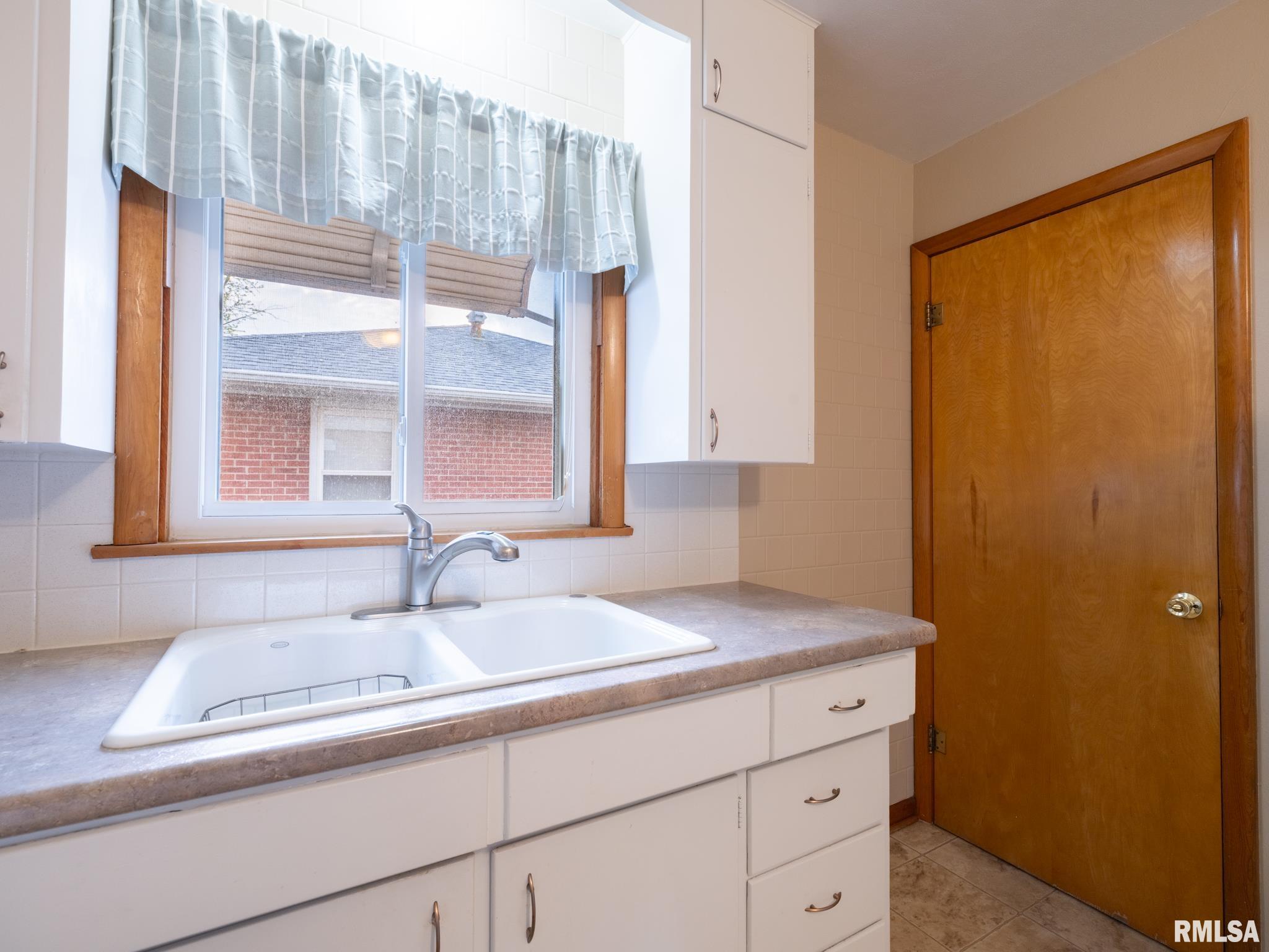 1506 Anna Road Pekin, IL 61554 - Photo 23 of 32