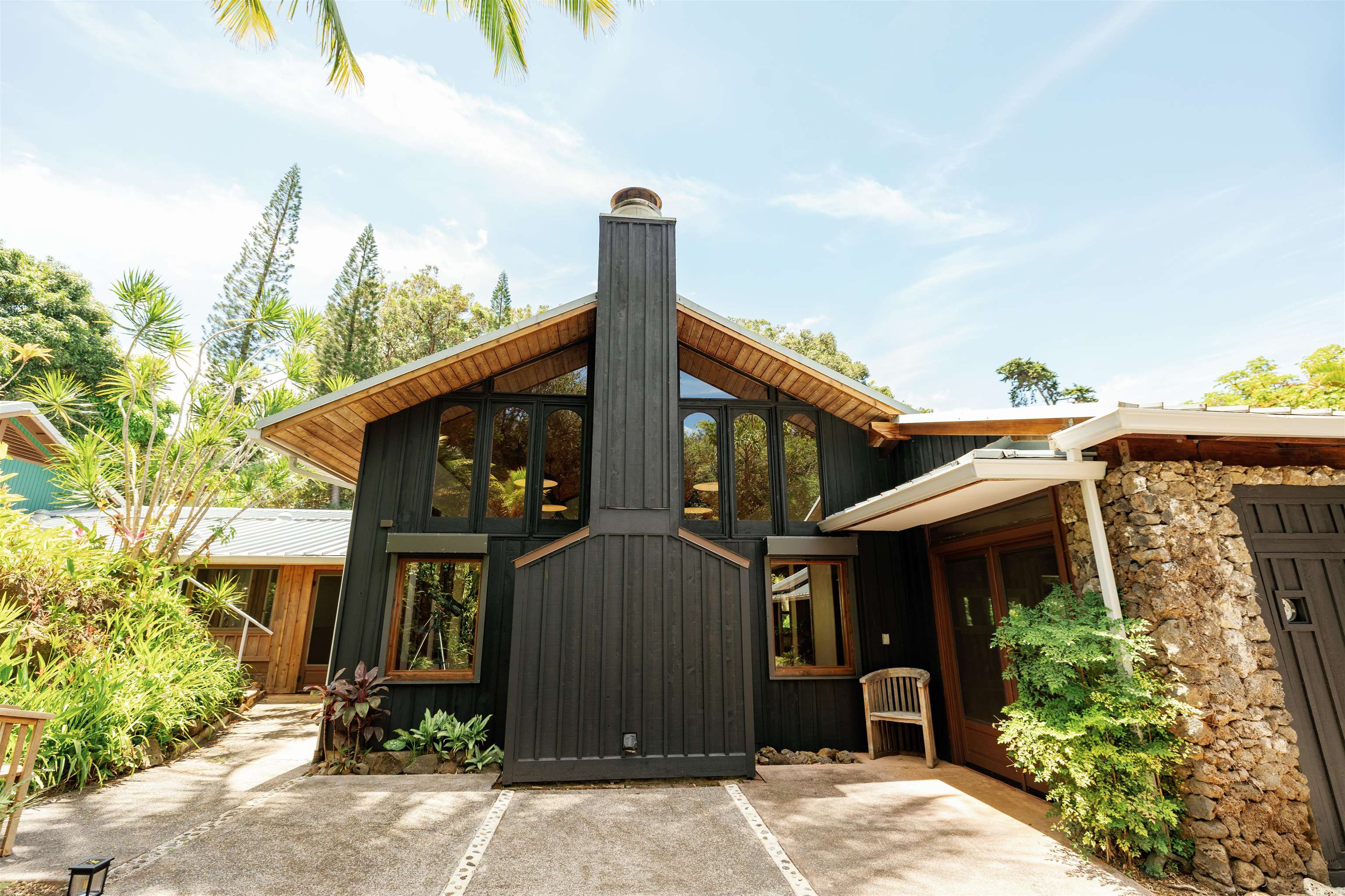 1055 Kaupakalua Road Haiku, HI 96708 - Photo 2 of 50 Gallery Image 2