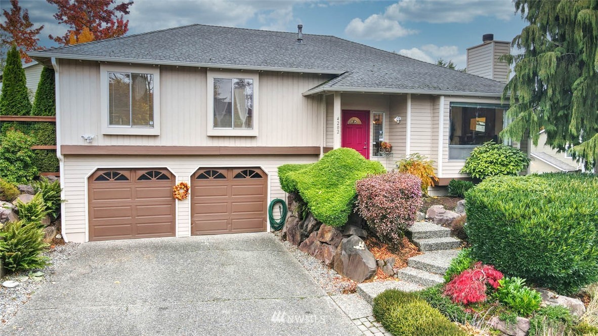 4202 Northeast 1st Place Renton, WA 98059 - Photo 1 of 28