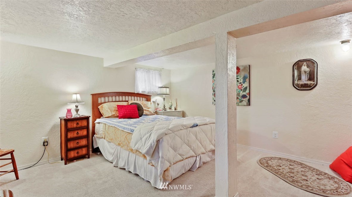 4202 Northeast 1st Place Renton, WA 98059 - Photo 21 of 28