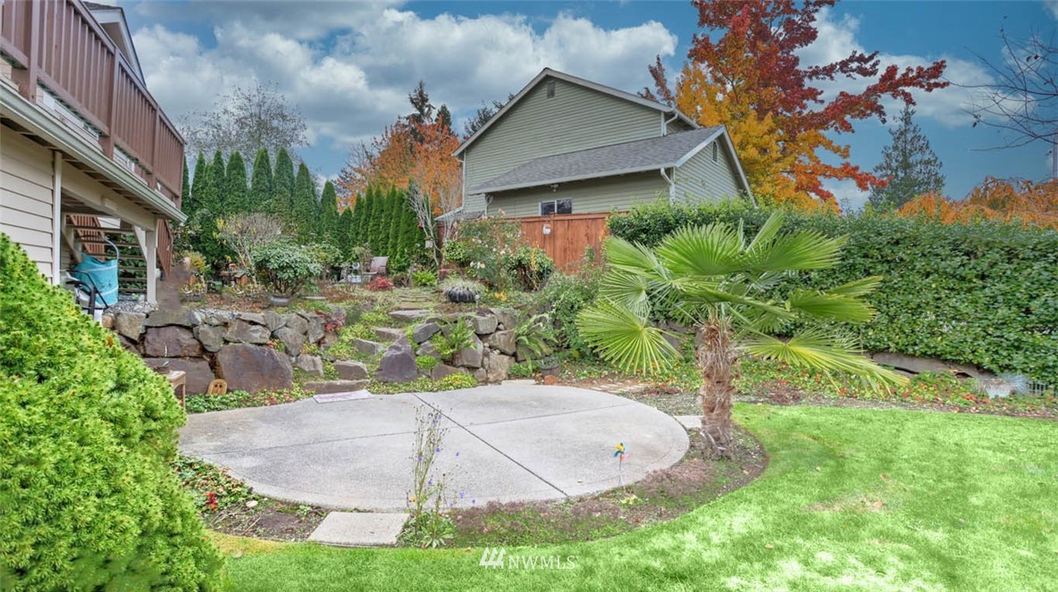 4202 Northeast 1st Place Renton, WA 98059 - Photo 24 of 28