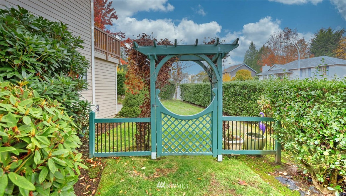 4202 Northeast 1st Place Renton, WA 98059 - Photo 25 of 28