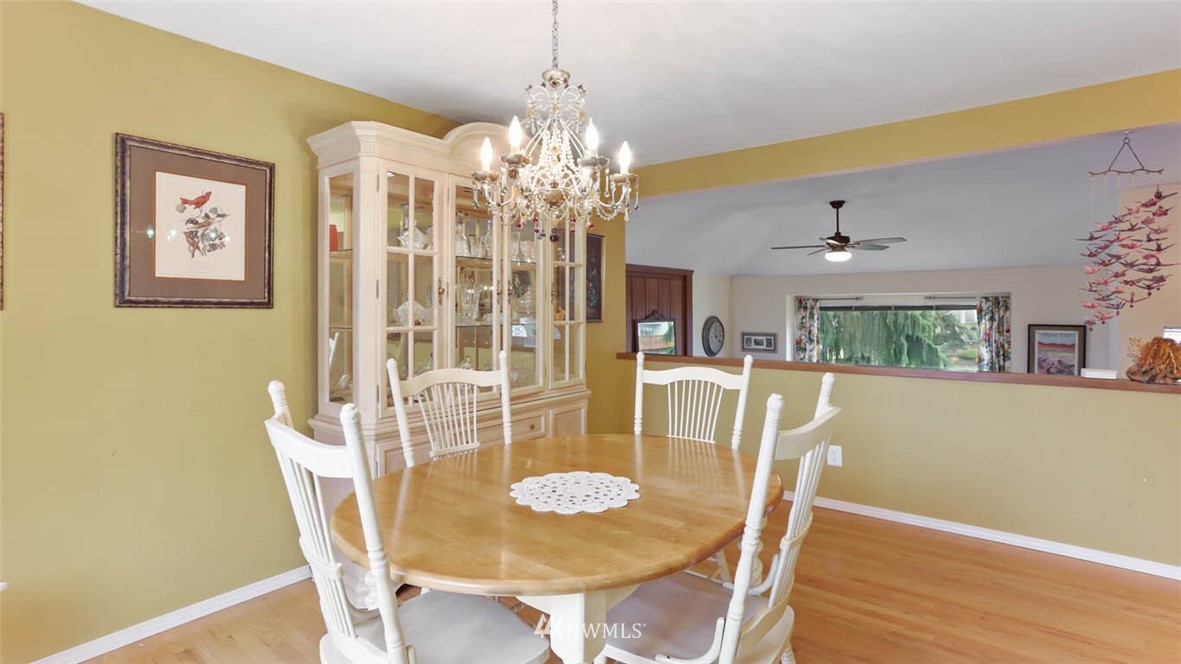 4202 Northeast 1st Place Renton, WA 98059 - Photo 8 of 28
