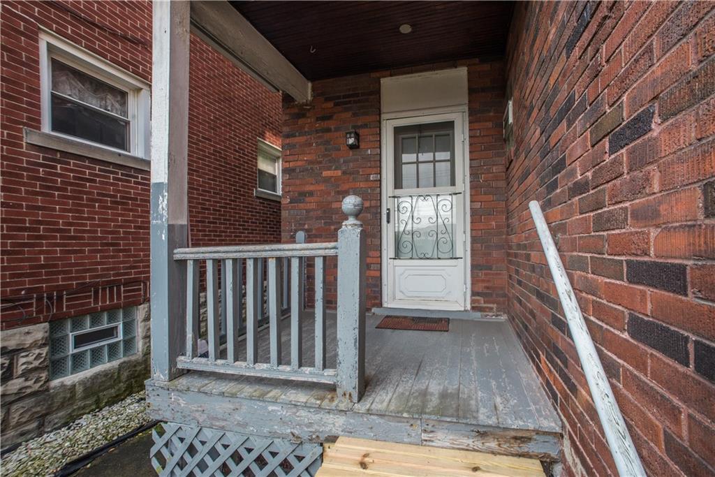 809 Liberty Street McKees Rocks, PA 15136 - Photo 5 of 18