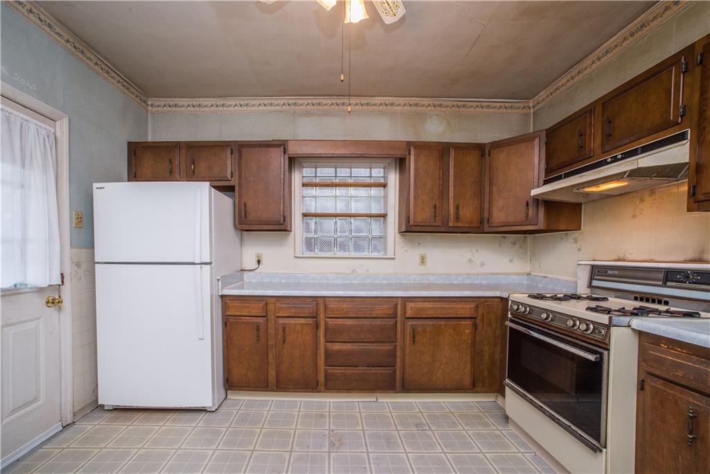 809 Liberty Street McKees Rocks, PA 15136 - Photo 9 of 18